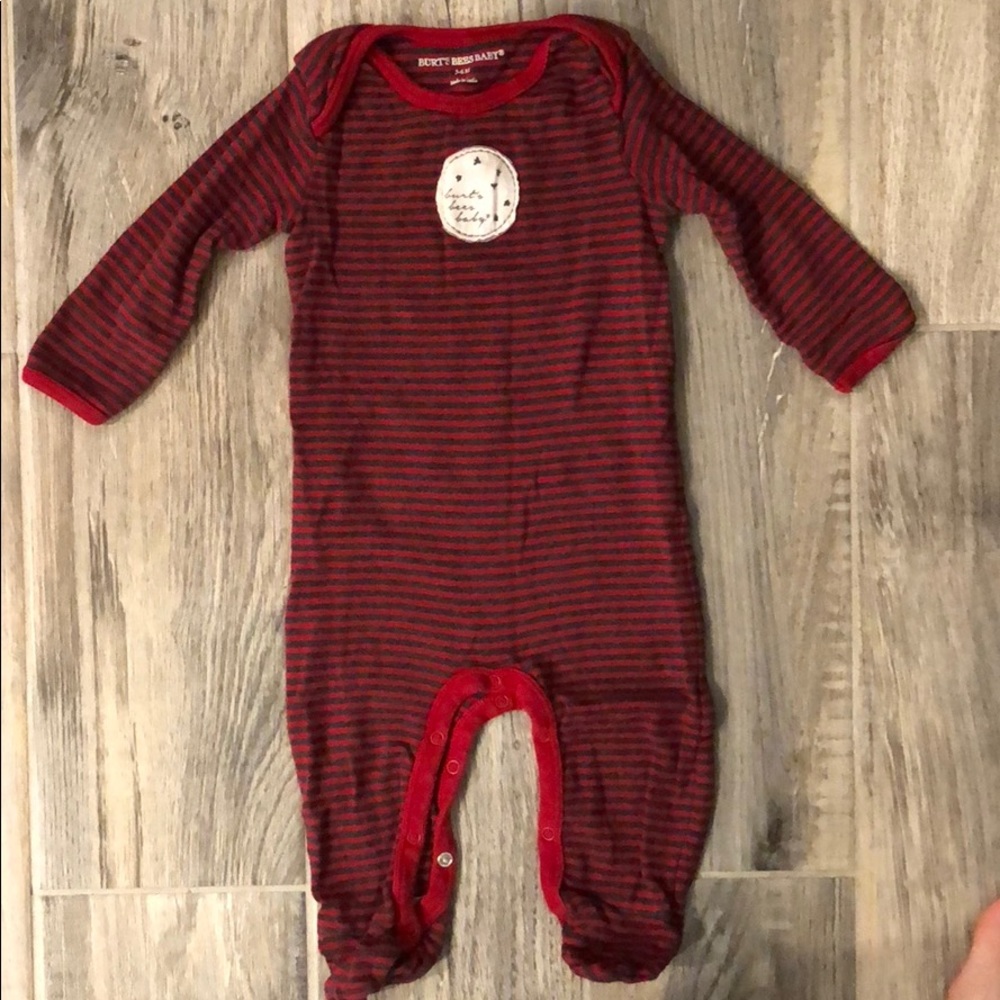 Burt’s bees baby 🐝 one piece sleeper